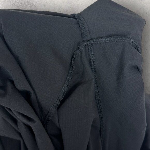 Athleta Trekki Bermuda 2.0 Black Hiking Shorts Size 26 Climbing Ripstop 2022 - Picture 12 of 16